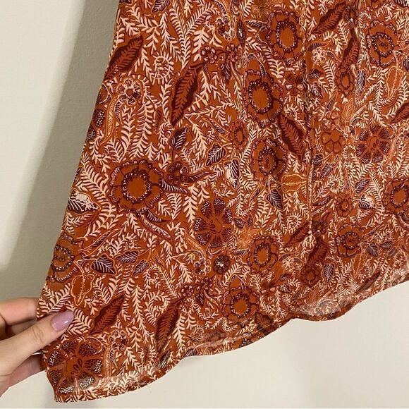 Joie Metallic Shimmer Floral Flutter Sleeve Blouse - Picture 6 of 8